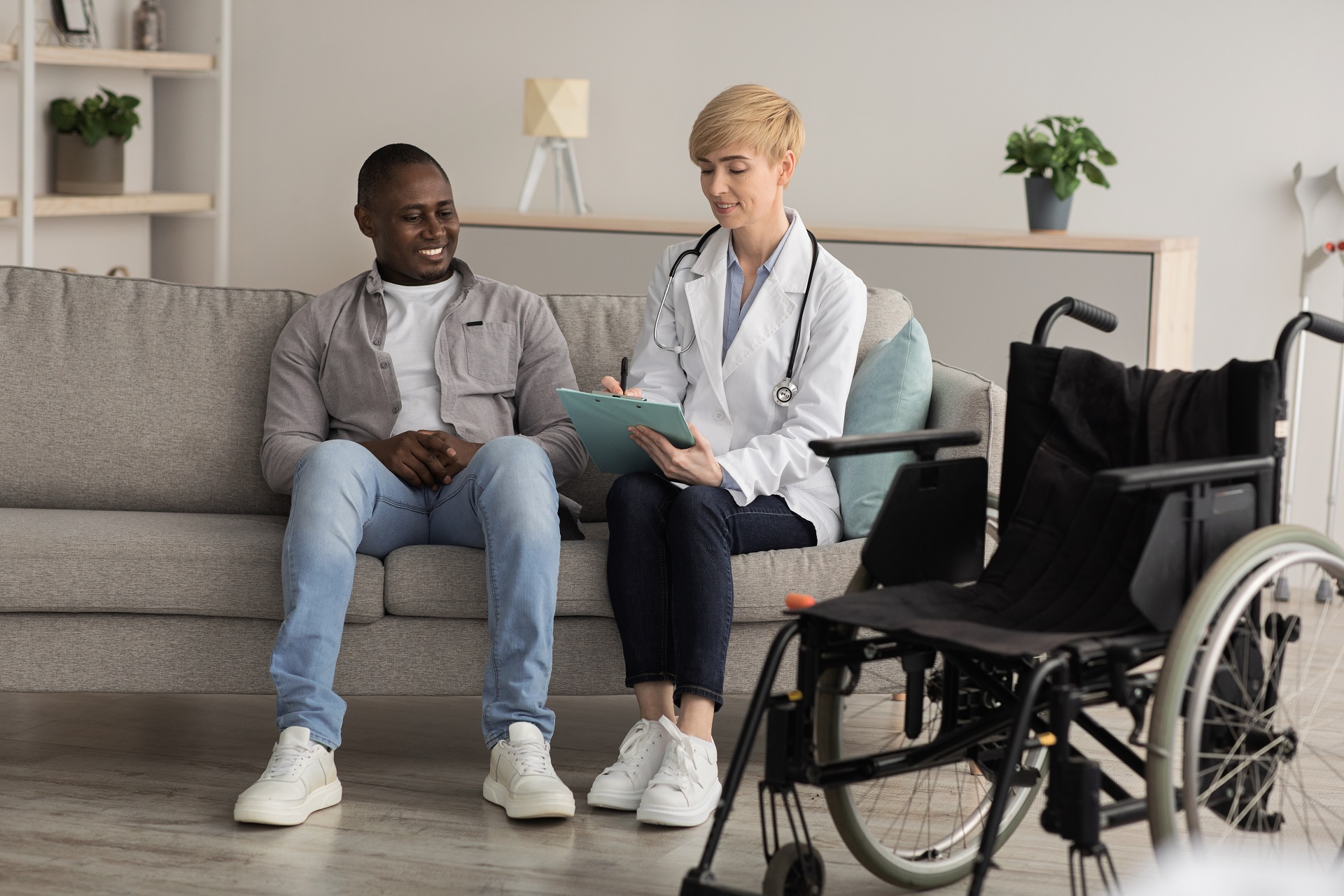 Physical therapist overcoming medical documentation problems with patient
