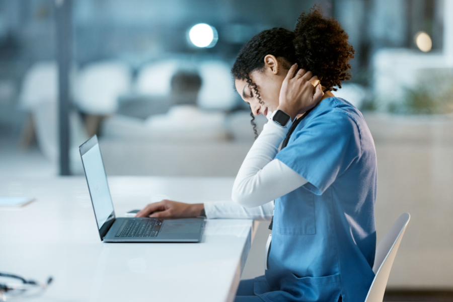therapist-burned-out-with-manual-note-taking